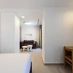 Azure Nyaraló