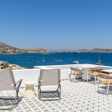 Azure Naousa (Paros)