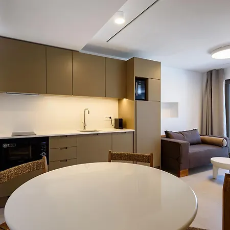 Azure Naousa (Paros)