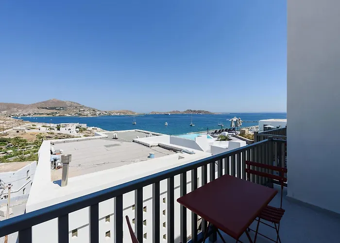 Nyaraló Azure Náusza